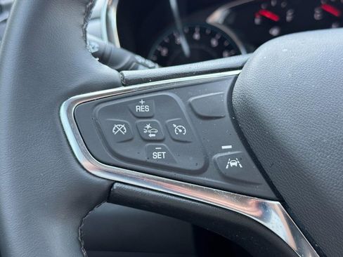 Used 2024 Chevrolet Equinox LT FWD image 14