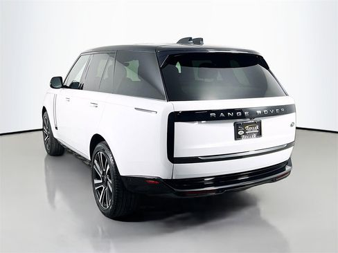 Used 2023 Land Rover Range Rover SE image 7