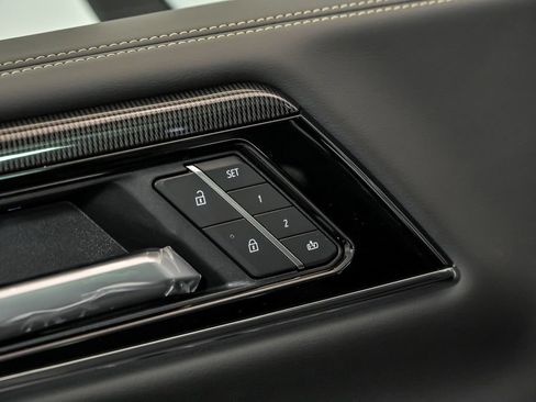 New 2026 GMC Yukon XL Elevation w/ Elevation Premium Package AWD/4WD image 6