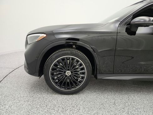 Certified 2023 Mercedes-Benz GLC 300 image 24