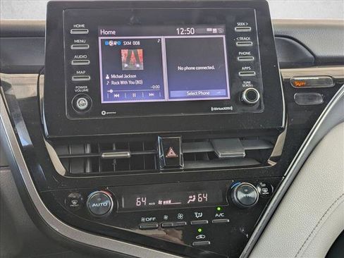 Used 2022 Toyota Camry LE FWD image 13