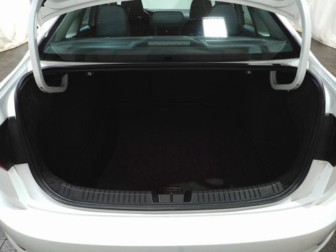 Used 2019 Volkswagen Jetta S w/ Driver Assistance Package image 5