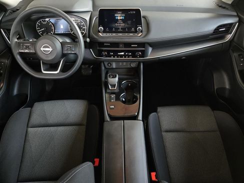 Certified 2024 Nissan Rogue SV FWD image 14