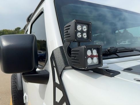 Used 2022 Jeep Gladiator Mojave w/ Trailer Tow Package image 15