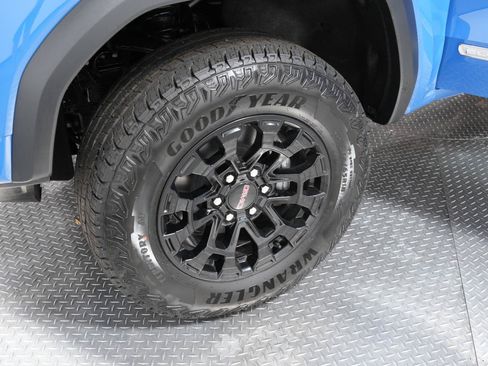 New 2026 GMC Canyon Elevation RWD image 10