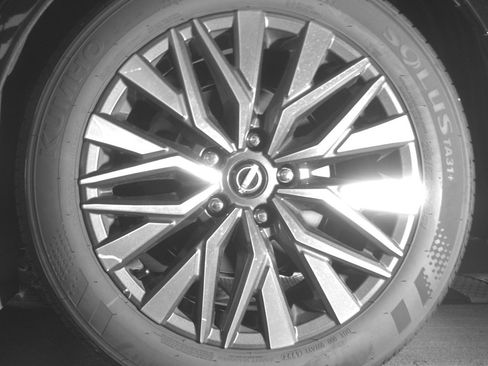 Used 2025 Nissan Altima 2.5 SV FWD image 14