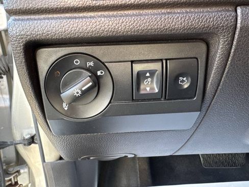 Used 2010 Ford Fusion SE FWD image 15