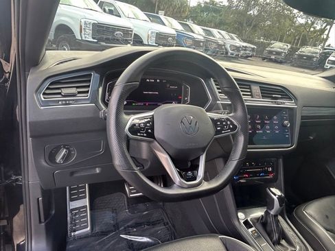Used 2023 Volkswagen Tiguan SEL R-Line image 34