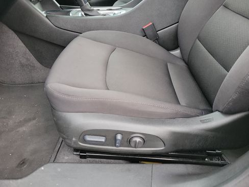 Used 2025 Chevrolet Malibu LT image 5