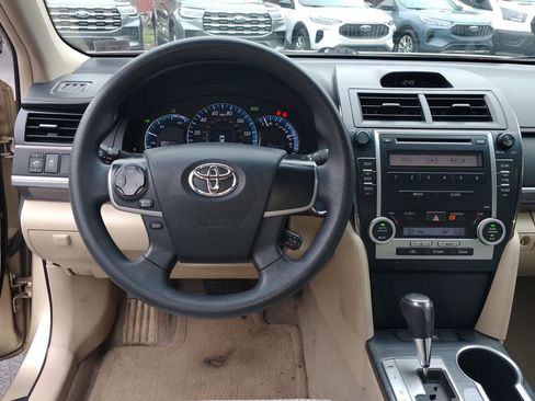 Used 2012 Toyota Camry LE FWD image 13