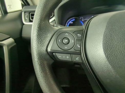 Used 2024 Toyota RAV4 LE image 27