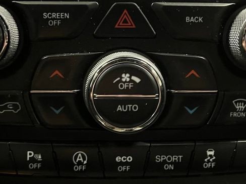 Used 2016 Jeep Grand Cherokee Limited w/ Trailer Tow Group IV AWD/4WD image 38