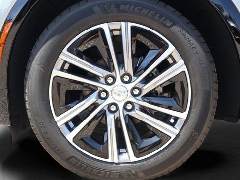 New 2025 Cadillac Lyriq Luxury image 9