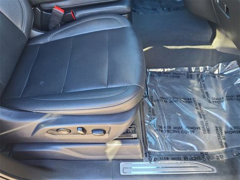 Certified 2024 GMC Sierra 1500 SLT image 15