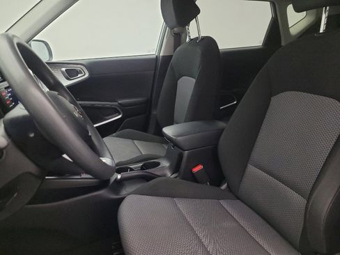 Used 2022 Kia Soul LX w/ Technology Package image 17