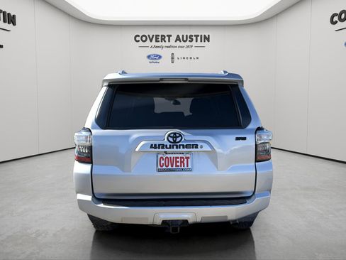 Used 2015 Toyota 4Runner SR5 Premium image 4