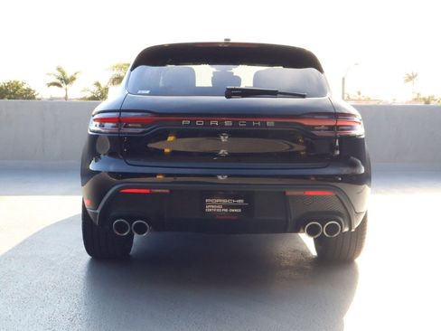 Certified 2025 Porsche Macan image 10