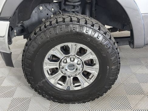 Used 2019 Ford F350 Lariat w/ Chrome Package image 8