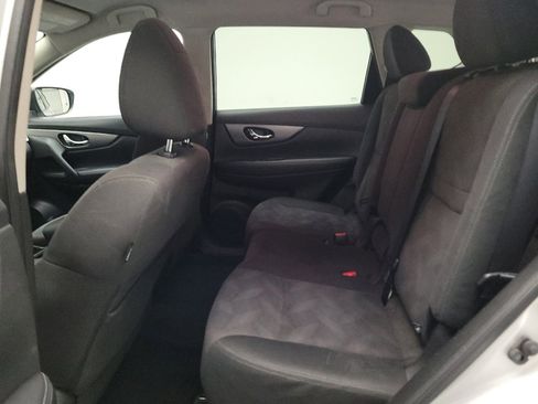 Used 2016 Nissan Rogue SV FWD image 18