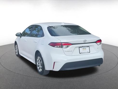 Used 2025 Toyota Corolla LE image 11