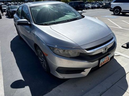 Used 2017 Honda Civic EX image 2