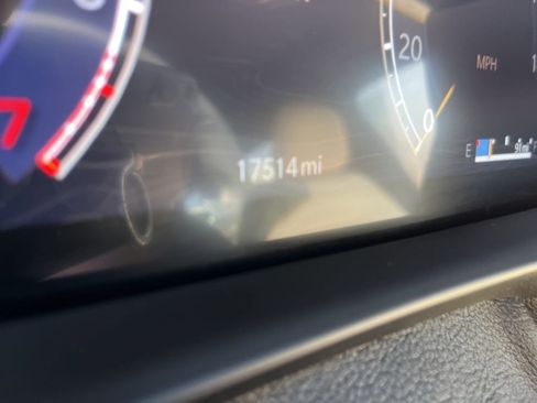 Used 2024 Jeep Grand Cherokee L Limited w/ Luxury Tech Group II image 33