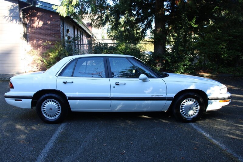 Used 1998 Buick Le Sabre Custom w/ Headliner Lighting Pkg FWD image 12