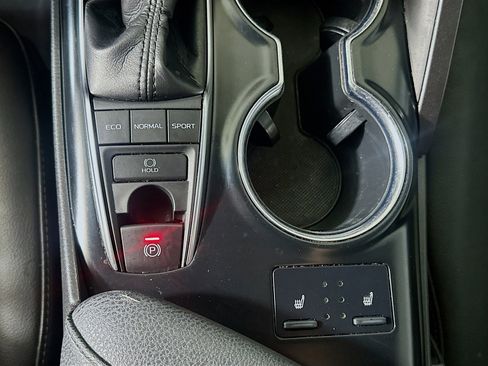 Used 2018 Toyota Camry XSE FWD image 25