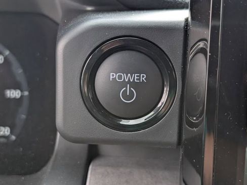 Used 2025 Toyota Tacoma Trailhunter image 17