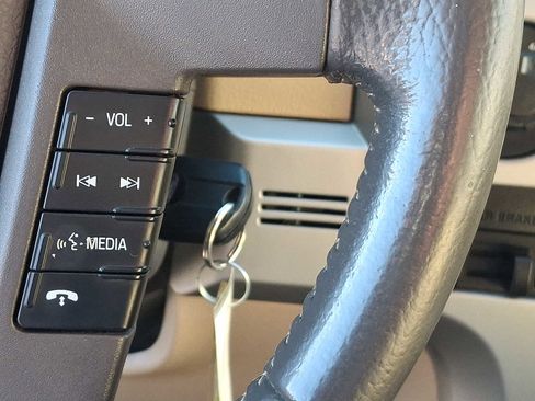 Used 2013 Ford F150 Lariat w/ Lariat Chrome Pkg image 24