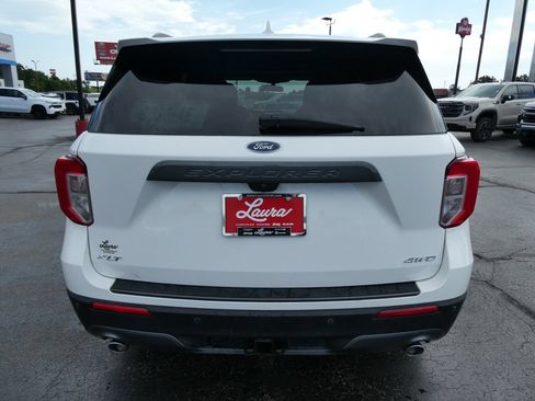 Used 2022 Ford Explorer XLT w/ Equipment Group 202A AWD/4WD image 6