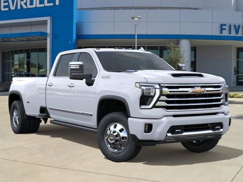 New 2026 Chevrolet Silverado 3500 High Country w/ High Country Premium Package AWD/4WD image 7