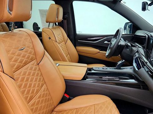 Used 2024 Cadillac Escalade Sport w/ Touring Package AWD/4WD image 22