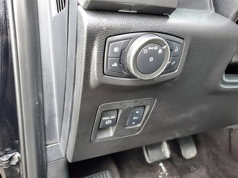 Used 2017 Ford F150 XLT w/ Equipment Group 302A Luxury image 13