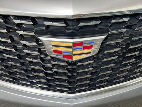 Certified 2024 Cadillac XT5 Premium Luxury w/ LPO, Floor Liner Package image 9