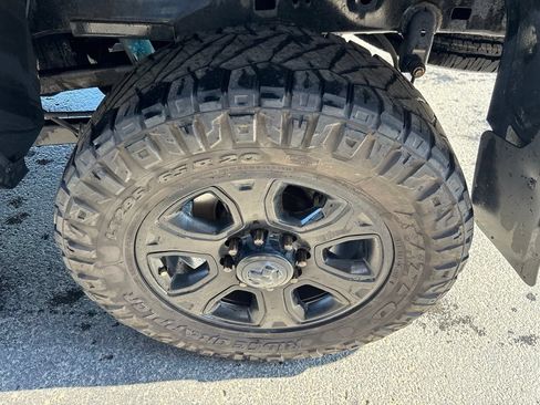 Used 2018 RAM 2500 Laramie w/ Sport Appearance Group AWD/4WD image 7