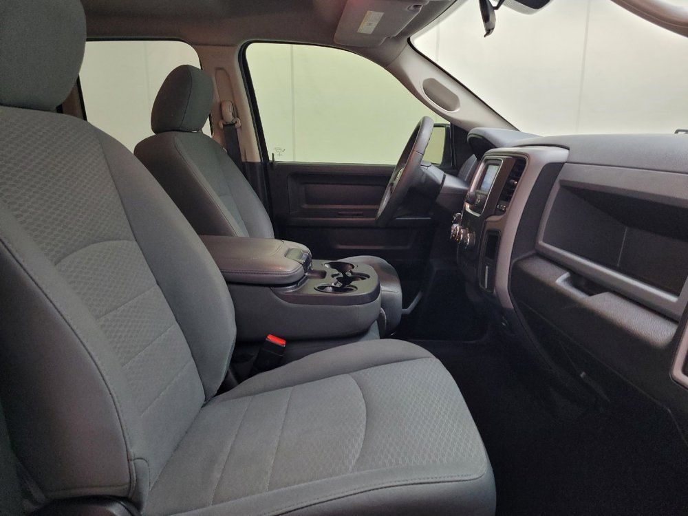 Used 2018 RAM 1500 Express w/ Black Ram 1500 Express Group AWD/4WD image 21
