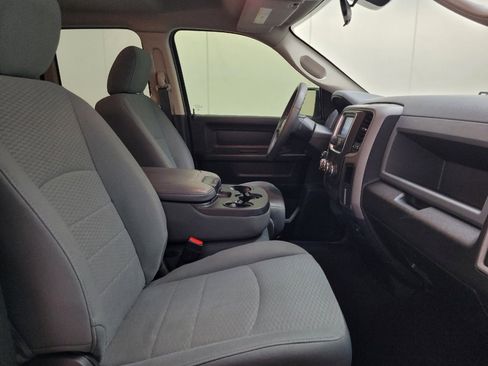 Used 2018 RAM 1500 Express w/ Black Ram 1500 Express Group AWD/4WD image 21
