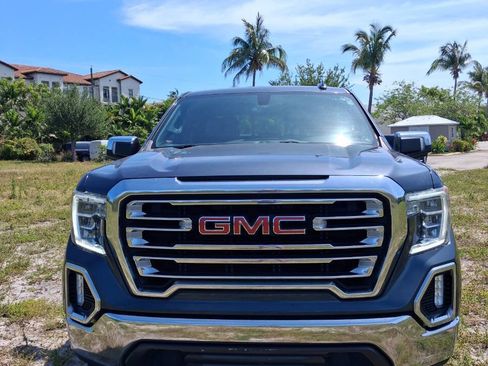 Used 2021 GMC Sierra 1500 SLT w/ SLT Premium Package RWD image 3