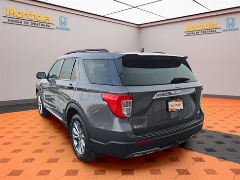 Used 2020 Ford Explorer XLT w/ Equipment Group 202A image 3