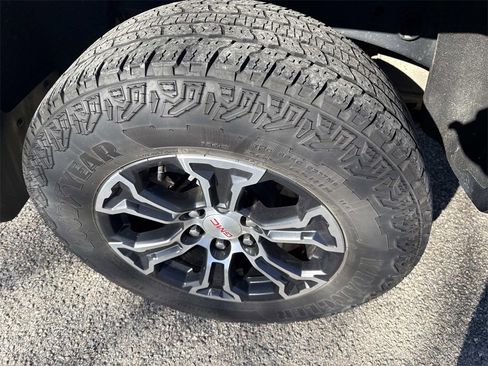 Used 2023 GMC Canyon AT4 w/ Canyon Safety Plus Package image 9