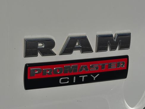 Used 2022 RAM ProMaster City Tradesman image 32