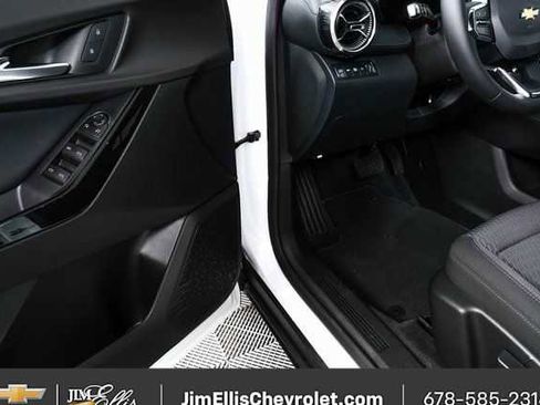 New 2026 Chevrolet Equinox LT AWD/4WD image 7