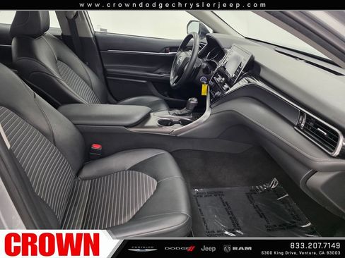 Used 2021 Toyota Camry SE FWD image 11