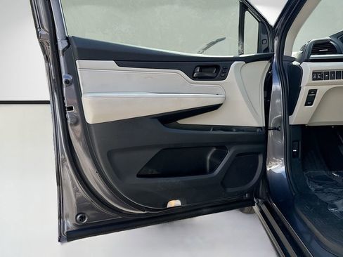 Used 2025 Honda Odyssey EX-L image 23