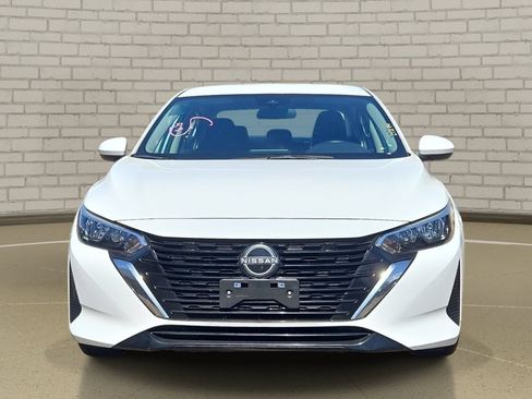 Used 2024 Nissan Sentra S FWD image 2