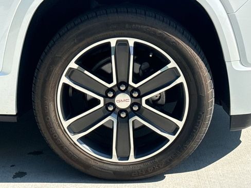 Used 2017 GMC Acadia Denali FWD image 10