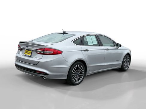 Used 2017 Ford Fusion Titanium image 5