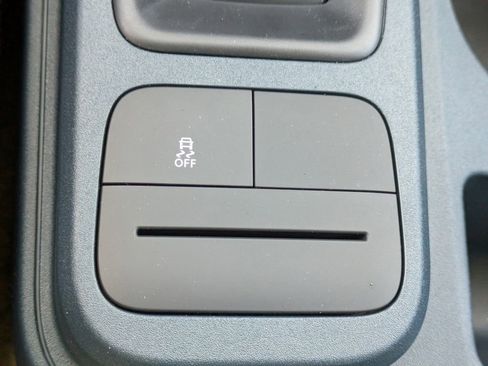 New 2025 Ford Maverick XL image 22