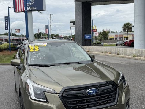 Certified 2023 Subaru Forester Premium AWD/4WD image 1